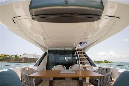 Ferretti Yachts 720 image