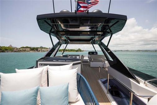 Ferretti Yachts 720 image