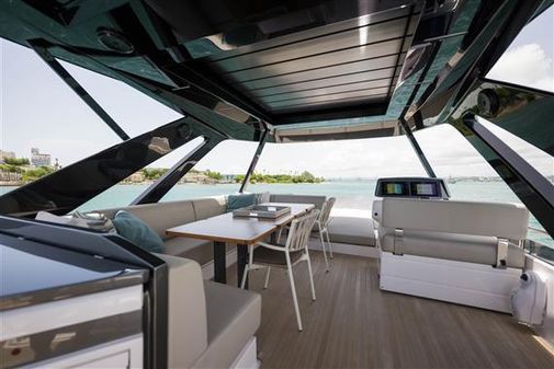 Ferretti Yachts 720 image