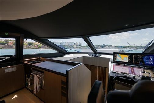 Ferretti Yachts 720 image