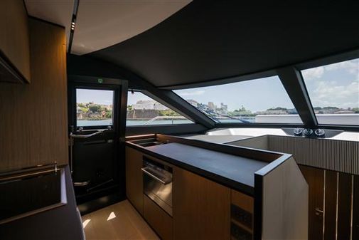 Ferretti Yachts 720 image