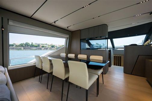 Ferretti Yachts 720 image