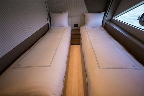 Ferretti Yachts 720 image