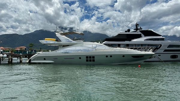 Azimut 72S
