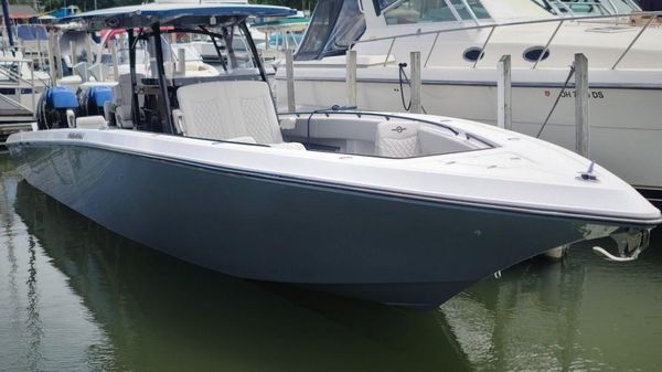 Fountain 38 Center Console