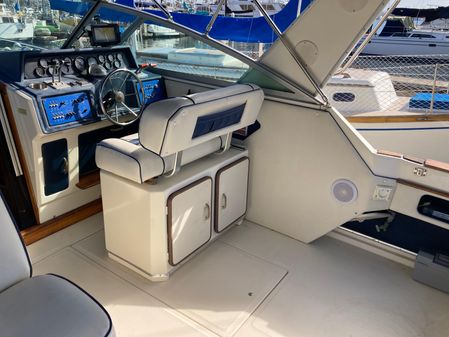 Sea Ray 340 Express Cruiser image