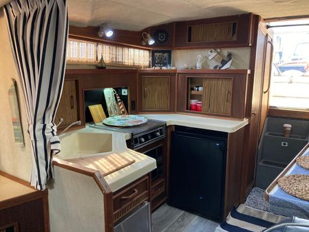 Sea Ray 340 Express Cruiser image