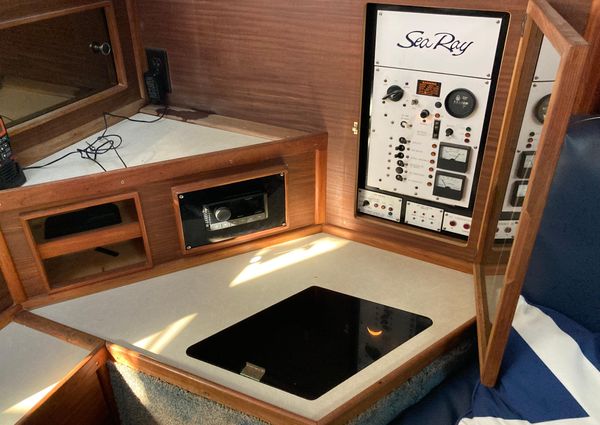 Sea Ray 340 Express Cruiser image