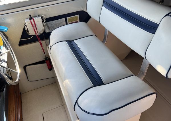 Sea Ray 340 Express Cruiser image