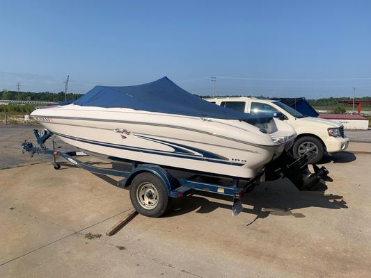 Sea Ray 185 bowrider - main image