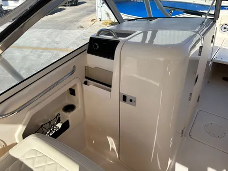 Grady-White Freedom 275 image