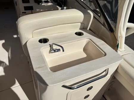 Grady-White Freedom 275 image