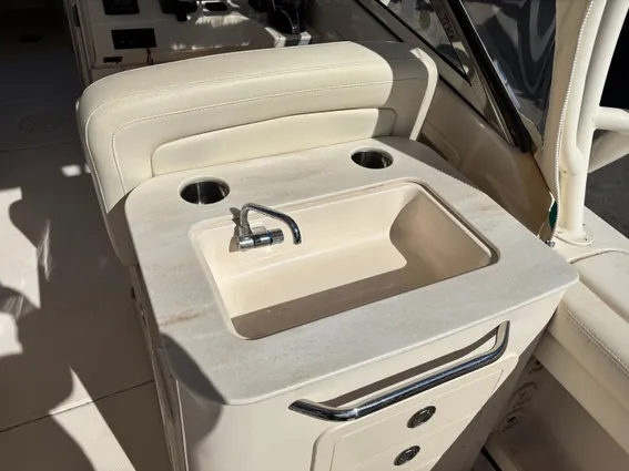 Grady-White Freedom 275 image