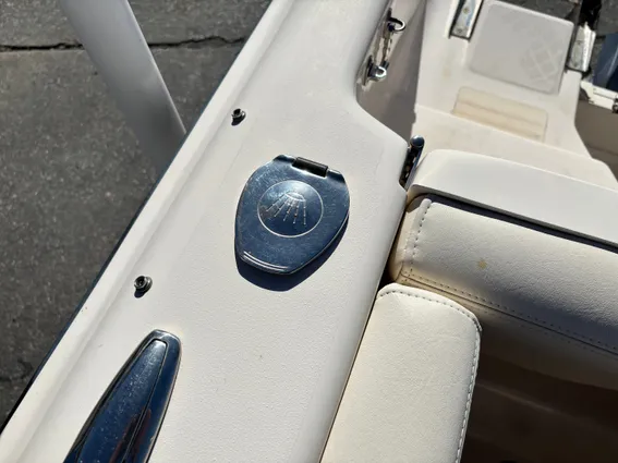 Grady-White Freedom 275 image