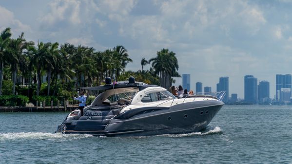 Sunseeker Predator 58 image