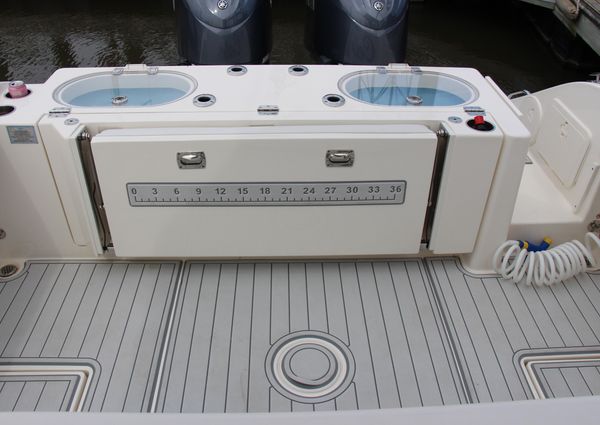 Cobia 301-CENTER-CONSOLE image