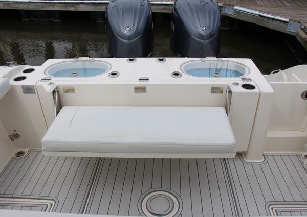 Cobia 301-CENTER-CONSOLE image