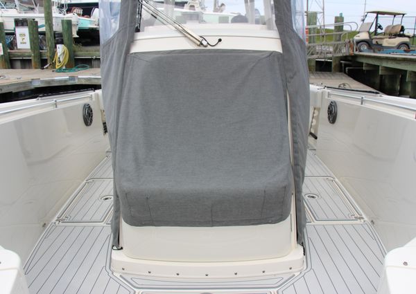 Cobia 301-CENTER-CONSOLE image