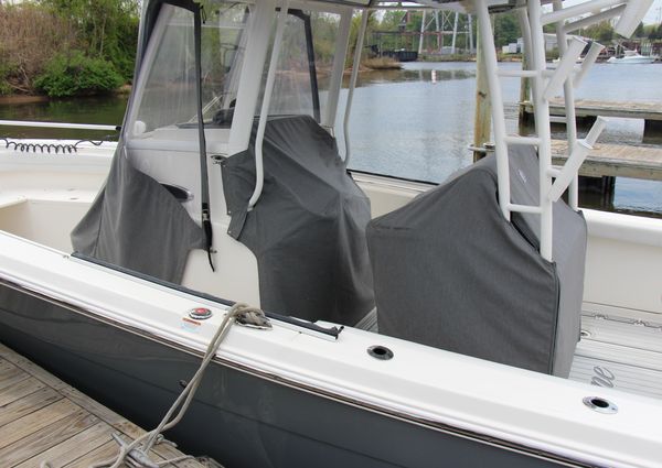 Cobia 301-CENTER-CONSOLE image