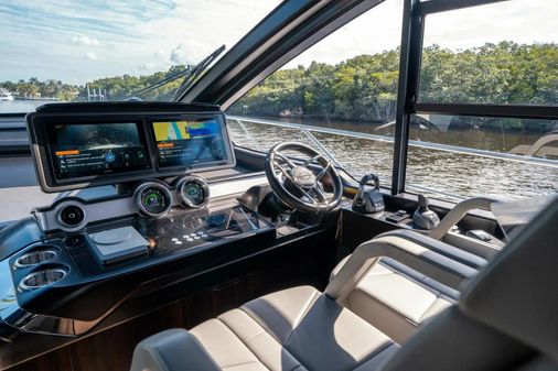 Sunseeker Predator 65 image