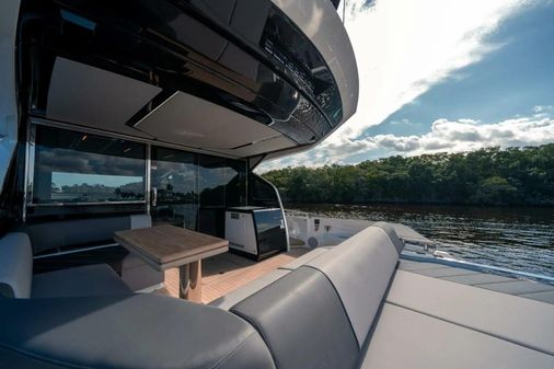 Sunseeker Predator 65 image