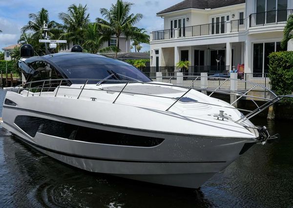 Sunseeker Predator 60 EVO image