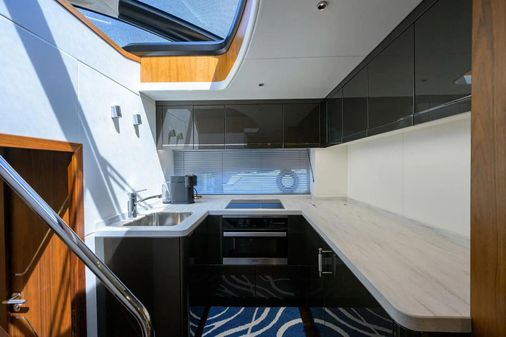 Sunseeker Predator 60 EVO image