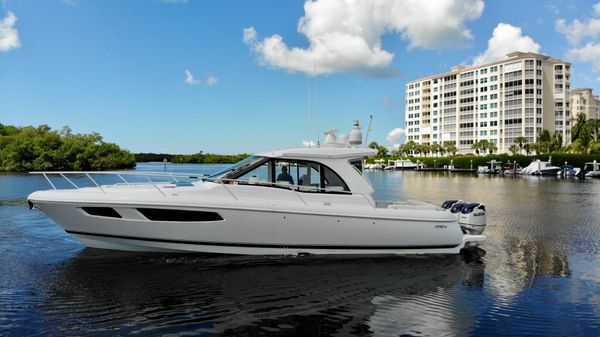 Intrepid 410 Evolution