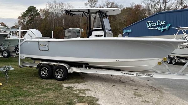 Sea Hunt Ultra 255 SE 