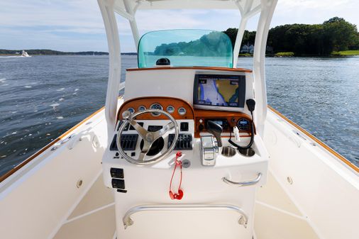 Hunt Yachts 25 CC image