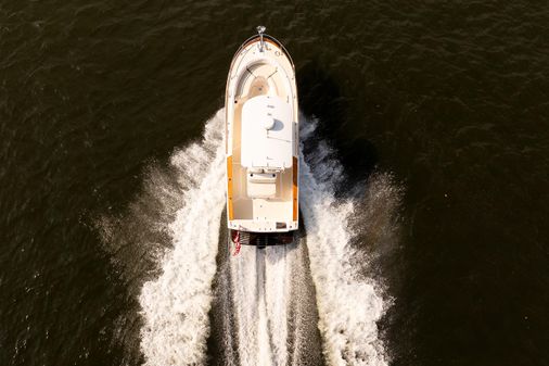 Hunt Yachts 25 CC image