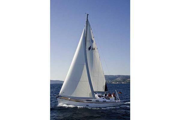 Bavaria 38 Cruiser - main image