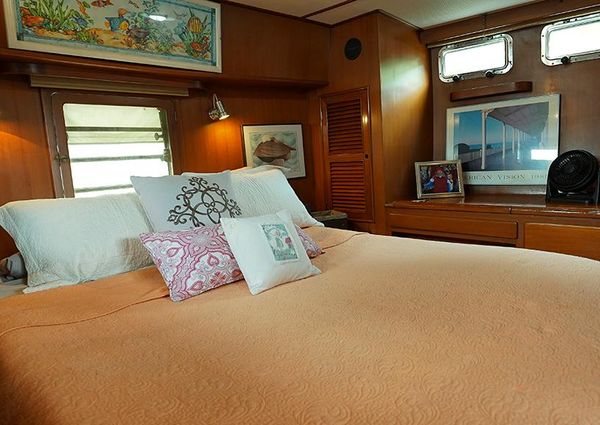 Marine Trader Tradewinds 47 image