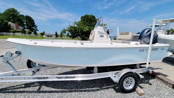 Key West 1720 Center Console - main image