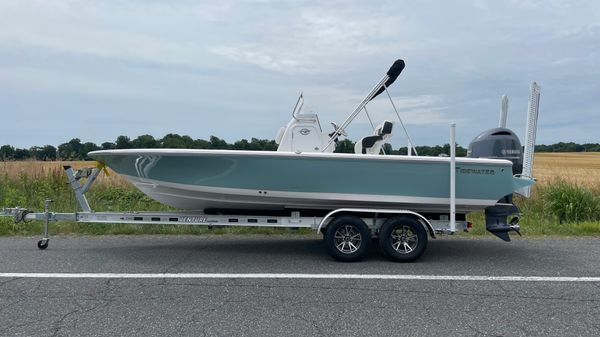 Tidewater 2110 Bay Max