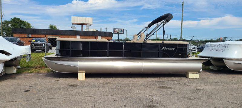 Bentley Pontoons 243 Navigator - main image