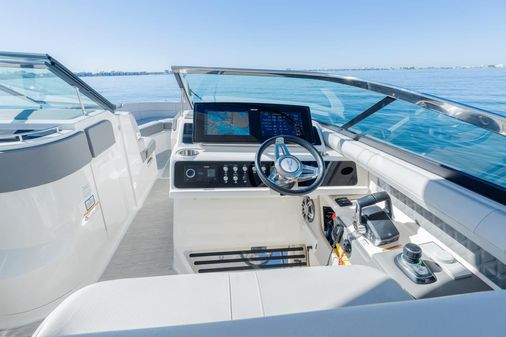 Sea Ray 310 SLX OB image