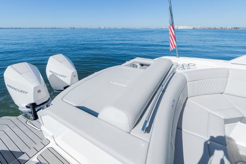 Sea Ray 310 SLX OB image