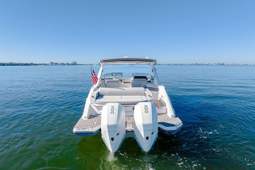 Sea Ray 310 SLX OB image