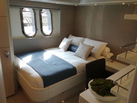 Van der Valk Raised Pilothouse 26m image