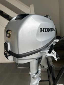 Honda BF6 SHNU Engine image