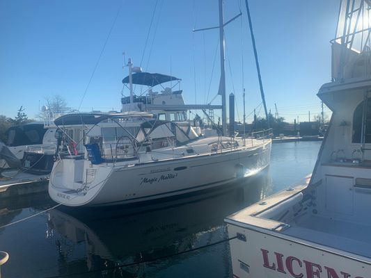 Beneteau Oceanis 43 - main image