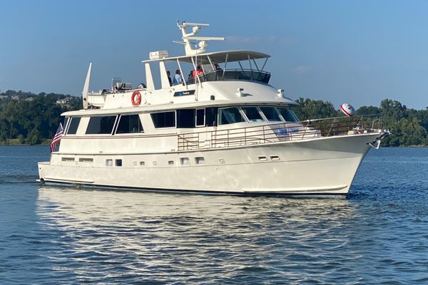 Hatteras 77-COCKPIT-MOTOR-YACHT - main image