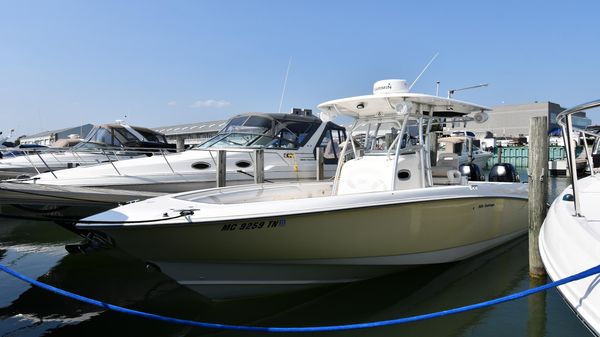 Boston Whaler 320 Outrage 