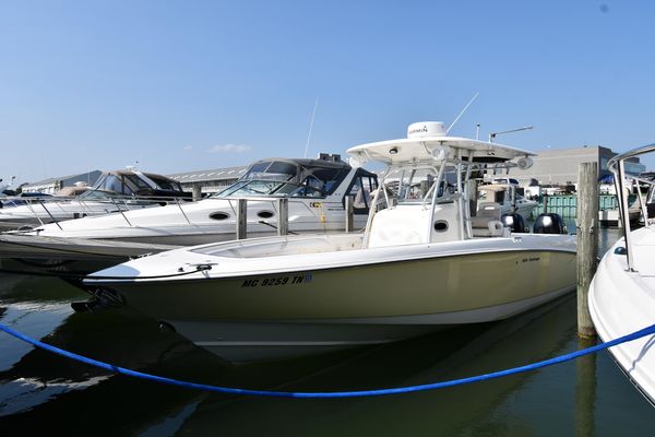 Boston-whaler 320-OUTRAGE - main image