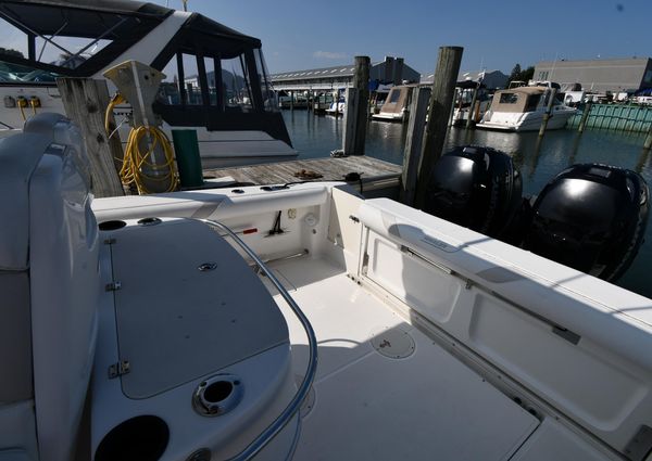 Boston-whaler 320-OUTRAGE image