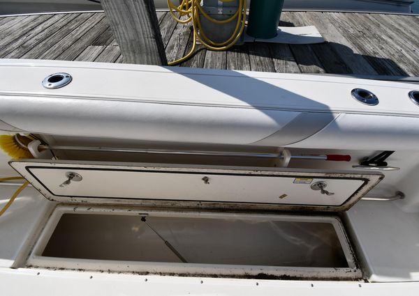 Boston-whaler 320-OUTRAGE image