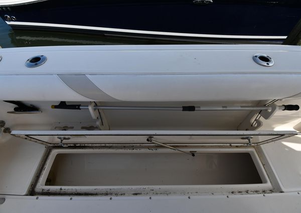 Boston-whaler 320-OUTRAGE image