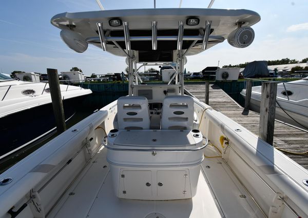 Boston-whaler 320-OUTRAGE image