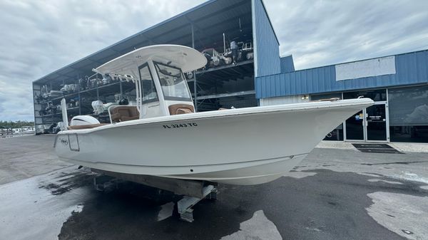 Sea Hunt Ultra 239 SE 